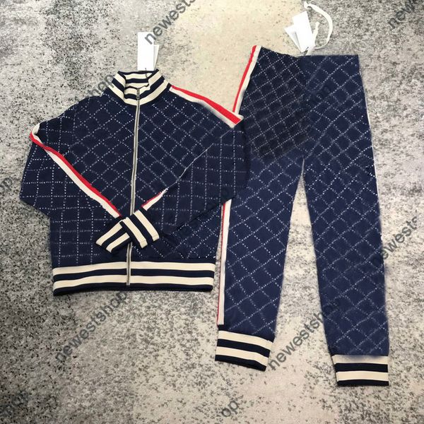 21ss spring designer tracksuit mens whole classcal letter print tracksuits womens sets zipper running suits patchwork luxury pants jacket, Gray
21ss spring designer tracksuit mens whole classcal letter print tracksuits womens sets zipper running suits patchwork luxury pants jacket, Gray