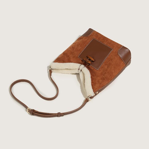 2021 autumn and winter retro ladies bag fashion shoulder bags high-quality solid suede crossbody-bags tote-bags hlwyjack size:26*27.5*11cm
2021 autumn and winter retro ladies bag fashion shoulder bags high-quality solid suede crossbody-bags tote-bags hlwyjack size:26*27.5*11cm