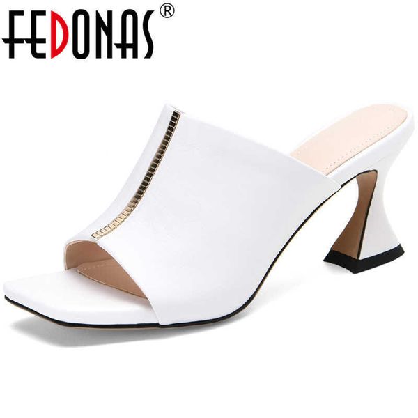 elegant fashion genuine leather female slippers summer high heels sandals women retro wedding party shoes woman 210528, Black
elegant fashion genuine leather female slippers summer high heels sandals women retro wedding party shoes woman 210528, Black