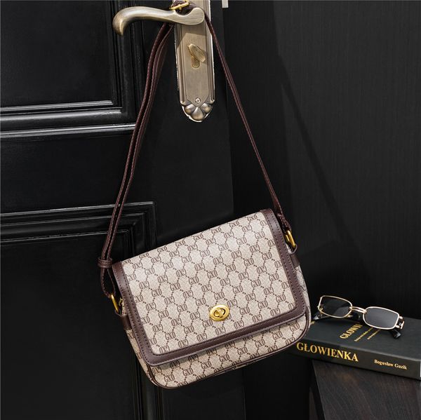 mens shoulder bags canvas leather designers messenger bag famous trip postman classic handbag briefcase crossbody good quality wallet
mens shoulder bags canvas leather designers messenger bag famous trip postman classic handbag briefcase crossbody good quality wallet
