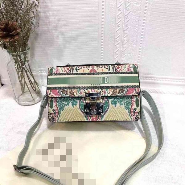 super fire bag female new fashion chain small square bag fashion woven single shoulder messenger purse black friday
super fire bag female new fashion chain small square bag fashion woven single shoulder messenger purse black friday