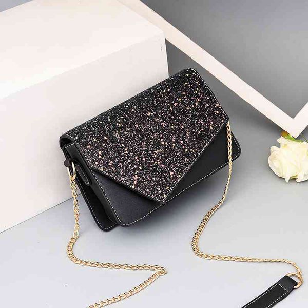 women's bag 2021 spring and summer small korean envelope square simple fashion single shoulder bag messenger chain, Black;red
women's bag 2021 spring and summer small korean envelope square simple fashion single shoulder bag messenger chain, Black;red