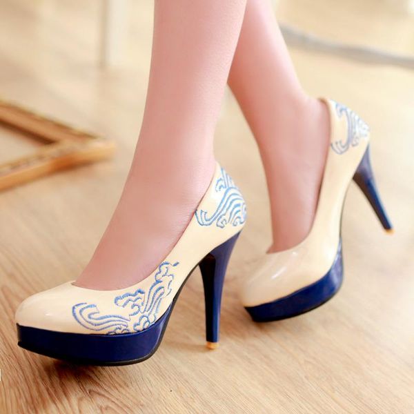 dress shoes women's spring traditional embroidery color wedding plus-size high heels, Black
dress shoes women's spring traditional embroidery color wedding plus-size high heels, Black