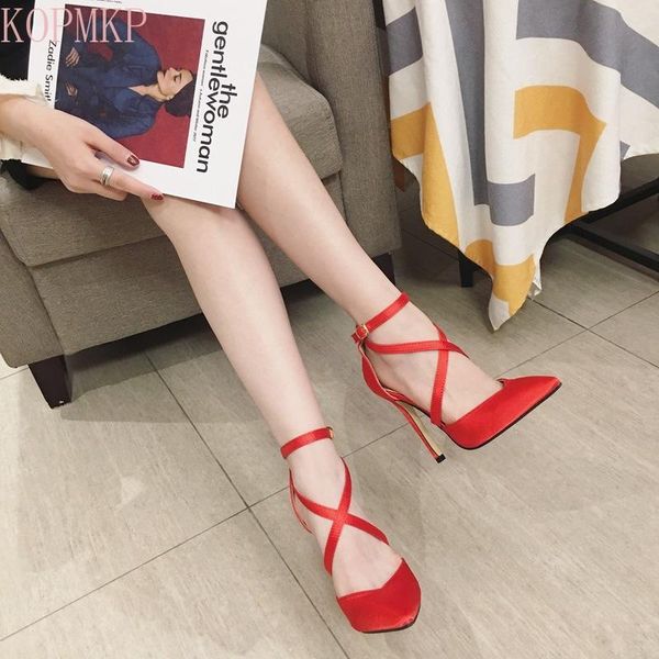 dress shoes europe and the united states station pointed cross ultra high heel temperament elegant fine single, Black
dress shoes europe and the united states station pointed cross ultra high heel temperament elegant fine single, Black