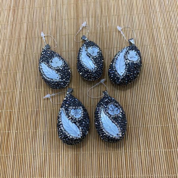 charms natural freshwater shell pendant with diamonds suitable for diy handmade fashion charm jewelry earrings decoration wholesale, Bronze;silver
charms natural freshwater shell pendant with diamonds suitable for diy handmade fashion charm jewelry earrings decoration wholesale, Bronze;silver