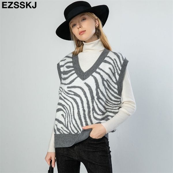 highquality oversize thick cashmere zebra sweater vest women autumn winter women female v-neck sweater 211009, Black;white
highquality oversize thick cashmere zebra sweater vest women autumn winter women female v-neck sweater 211009, Black;white