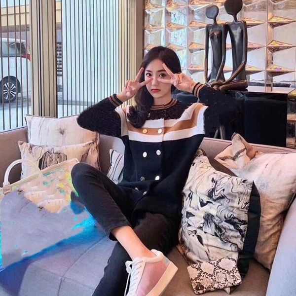 jacquard vintage neck - cardigan double light letter row gold button round s/xl sweater temperament loose stripe high-quality coat luxu qvvd, Black
jacquard vintage neck - cardigan double light letter row gold button round s/xl sweater temperament loose stripe high-quality coat luxu qvvd, Black