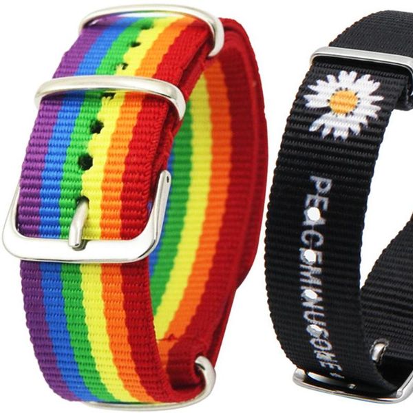 charm bracelets 2pcs daisy strap for girls boys rainbow wristband women men bracelet cotton linen adjustable couple jewelry 2021, Golden;silver
charm bracelets 2pcs daisy strap for girls boys rainbow wristband women men bracelet cotton linen adjustable couple jewelry 2021, Golden;silver
