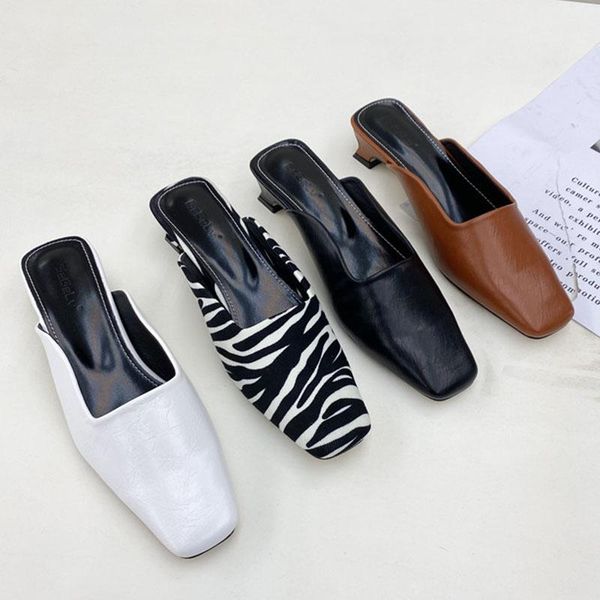 2021 new flat heel women slipper round toe slip on mules shoes ladies elegant casual shallow sandal slides ladies flip flop, Black
2021 new flat heel women slipper round toe slip on mules shoes ladies elegant casual shallow sandal slides ladies flip flop, Black