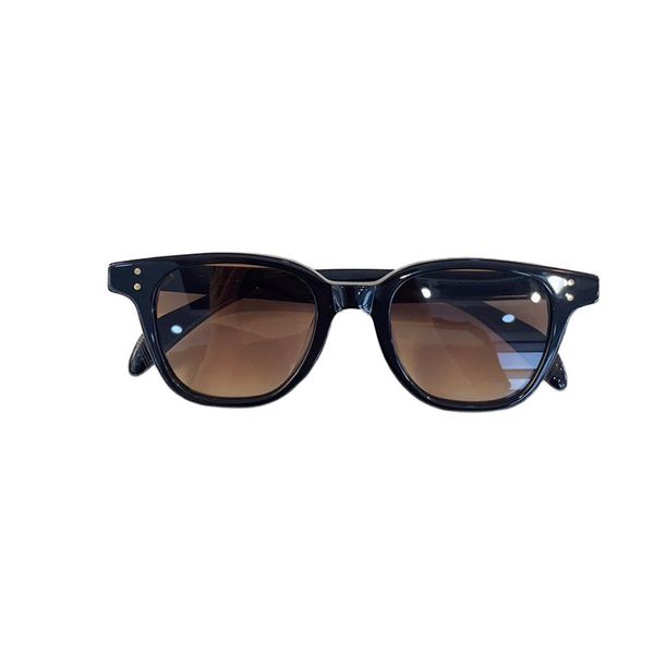 summer sunglasses for men and women style dadio anti-ultraviolet retro plate plank oval full frame special design eyeglasses random box, White;black
summer sunglasses for men and women style dadio anti-ultraviolet retro plate plank oval full frame special design eyeglasses random box, White;black