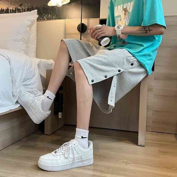 summer sports men's korean versatile casual 5-point pants fashion brand loose breasted wide leg shorts, White;black
summer sports men's korean versatile casual 5-point pants fashion brand loose breasted wide leg shorts, White;black