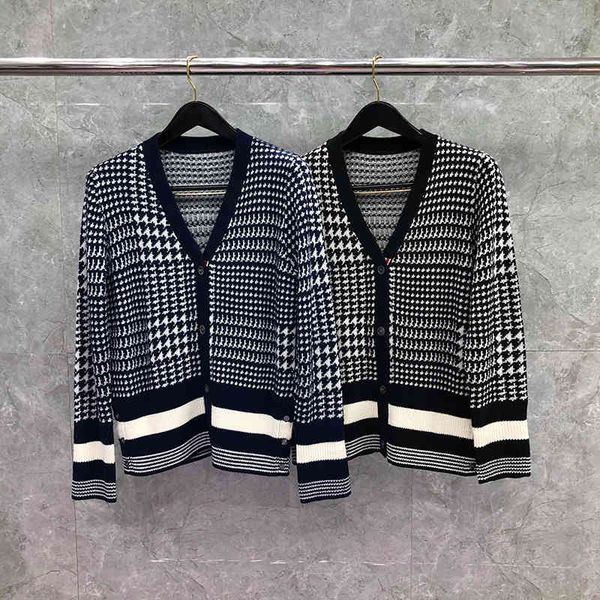 sweater dongguan daizhiying tb coat knitting versatile autumn and winter foreign style cardigan wool top, White;black
sweater dongguan daizhiying tb coat knitting versatile autumn and winter foreign style cardigan wool top, White;black
