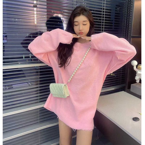 justin bieber wears the same pink towel and long sleeved loose t-shirt. high street men's women's sweater, Black
justin bieber wears the same pink towel and long sleeved loose t-shirt. high street men's women's sweater, Black