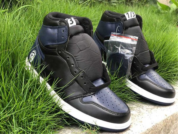 jumpman 1 high og black basketball shoes good quality genuine leather sport outdoor sneakers full size 40-47.5 with boxnf1s 
jumpman 1 high og black basketball shoes good quality genuine leather sport outdoor sneakers full size 40-47.5 with boxnf1s