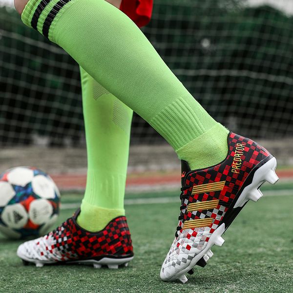 men sneakers outdoor sport training kids soccer shoes athletic long spiked cleats futsal zapatos chaussure homme football shoes
men sneakers outdoor sport training kids soccer shoes athletic long spiked cleats futsal zapatos chaussure homme football shoes