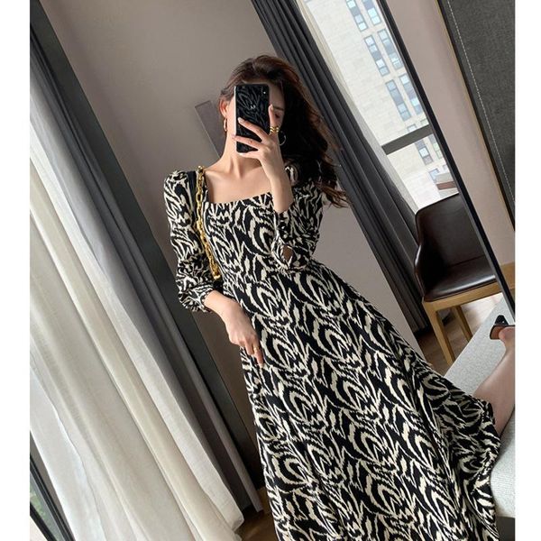 casual dresses midi jurken koreaanse mode vierkante hals zebra lange mouwen elegante vrouwelijke harajuku kleding vintage outfits dress, Black;gray
casual dresses midi jurken koreaanse mode vierkante hals zebra lange mouwen elegante vrouwelijke harajuku kleding vintage outfits dress, Black;gray