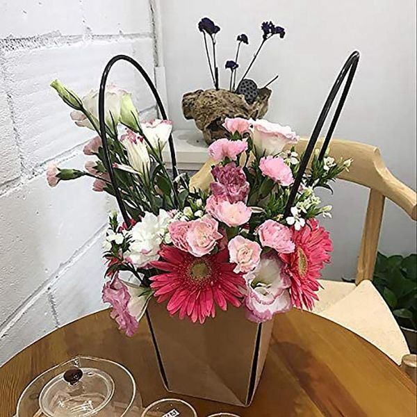 pcs kraft paper flower bags with handle,waterproof gift party bag, 10 primary color & black wrap
pcs kraft paper flower bags with handle,waterproof gift party bag, 10 primary color & black wrap