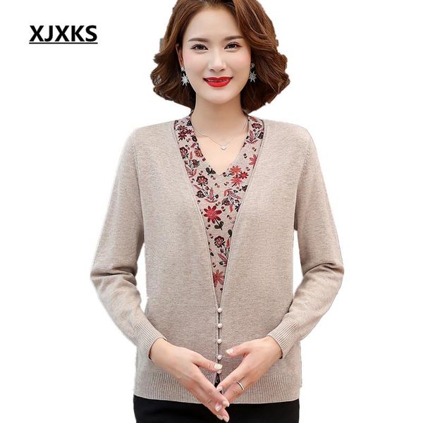 women's sweaters xjxks fashion v-neck women fake two-piece 2021 autumn winter 100% wool knitted sweater pullover, White;black
women's sweaters xjxks fashion v-neck women fake two-piece 2021 autumn winter 100% wool knitted sweater pullover, White;black