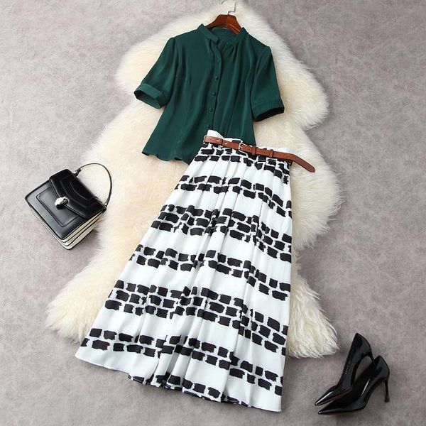 spring summer 2021 women elegant skirt set short sleeve green shirts a-line white geometric long skirts two piece outfits
spring summer 2021 women elegant skirt set short sleeve green shirts a-line white geometric long skirts two piece outfits