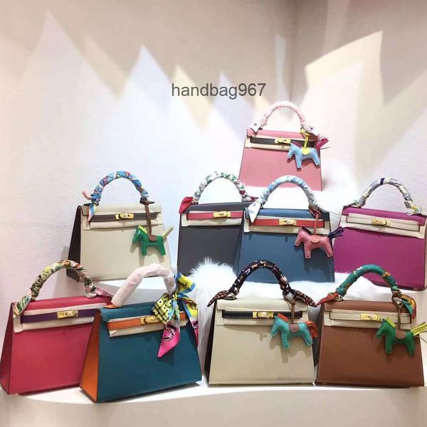 classic designer women handbags shoulder bags leather color blocking palm print second generation kelyz bag 20cm25cm gold buckle single shou
classic designer women handbags shoulder bags leather color blocking palm print second generation kelyz bag 20cm25cm gold buckle single shou