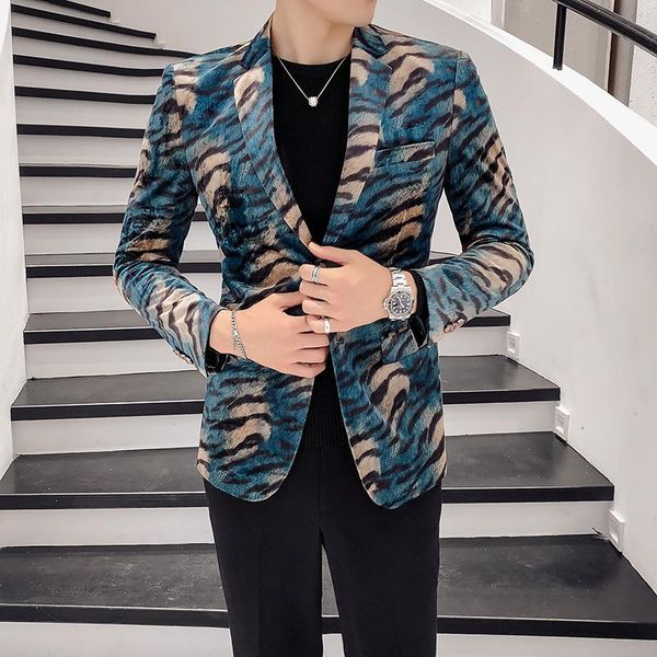 men's suits & blazers est autumn mens suit jacket fashion casual slim style blue leopard men fit print single button high-end blazer, White;black
men's suits & blazers est autumn mens suit jacket fashion casual slim style blue leopard men fit print single button high-end blazer, White;black