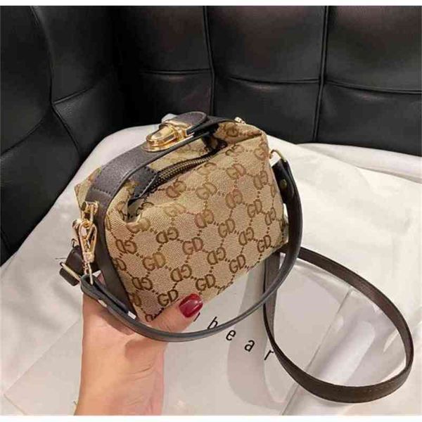 70% off outlet store old flower one shoulder bag versatile lunch advanced feeling cute little bag girl
70% off outlet store old flower one shoulder bag versatile lunch advanced feeling cute little bag girl