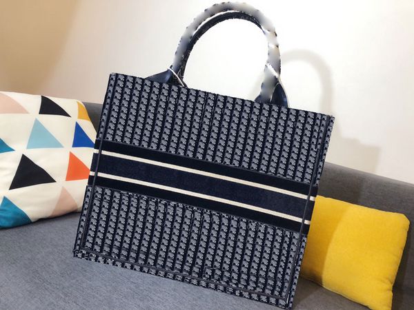 womens luxurys handbags fashion womens bags old flower shoulder luxurys designers bags casual portable shoulder messenger bags
womens luxurys handbags fashion womens bags old flower shoulder luxurys designers bags casual portable shoulder messenger bags