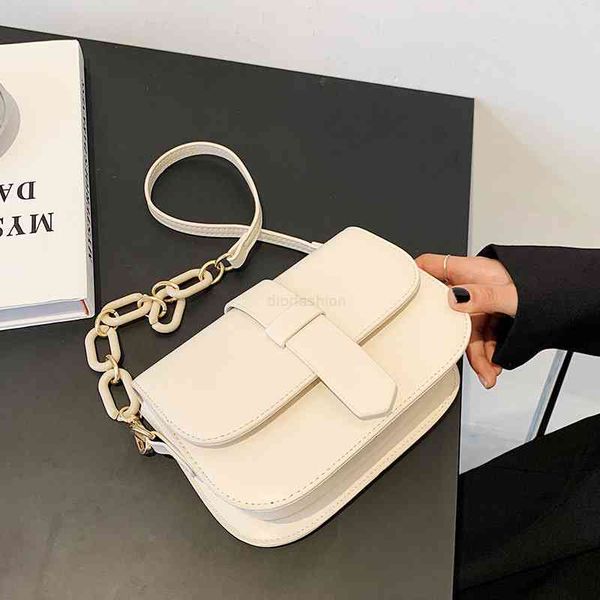 fashion simple bag female summer 2021 fashion texture single shoulder messenger bag acrylic chain leisure saddle, Black;red
fashion simple bag female summer 2021 fashion texture single shoulder messenger bag acrylic chain leisure saddle, Black;red