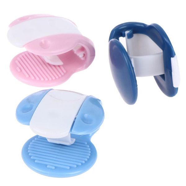 clothing & wardrobe storage 2pcs abs non slip gripper round shape quilt clips fixer needleless cover holder fastener bed sheet blankets
clothing & wardrobe storage 2pcs abs non slip gripper round shape quilt clips fixer needleless cover holder fastener bed sheet blankets