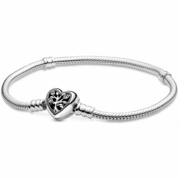 2021 new fashion 925 sterling silver bracelet bangle with logo engraved for 598827c01 european charms and give your girlfriend a gift, Golden;silver
2021 new fashion 925 sterling silver bracelet bangle with logo engraved for 598827c01 european charms and give your girlfriend a gift, Golden;silver