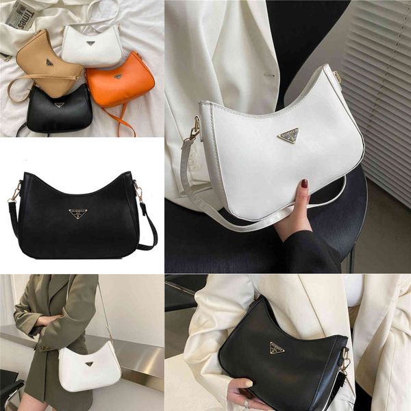 design fashion women's bag new simple fashion sling shoulder messenger purses outlet
design fashion women's bag new simple fashion sling shoulder messenger purses outlet