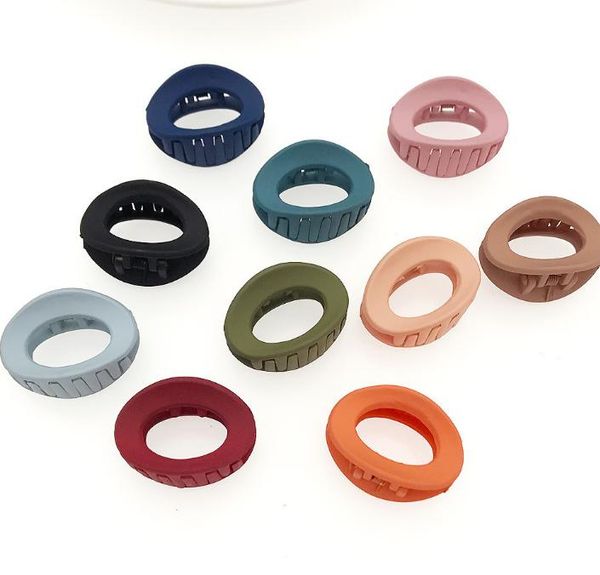 2021 new korean design women hair claw resin hairpins matte solid color oval shape hair clips girls hair accessories small size, Slivery;golden
2021 new korean design women hair claw resin hairpins matte solid color oval shape hair clips girls hair accessories small size, Slivery;golden