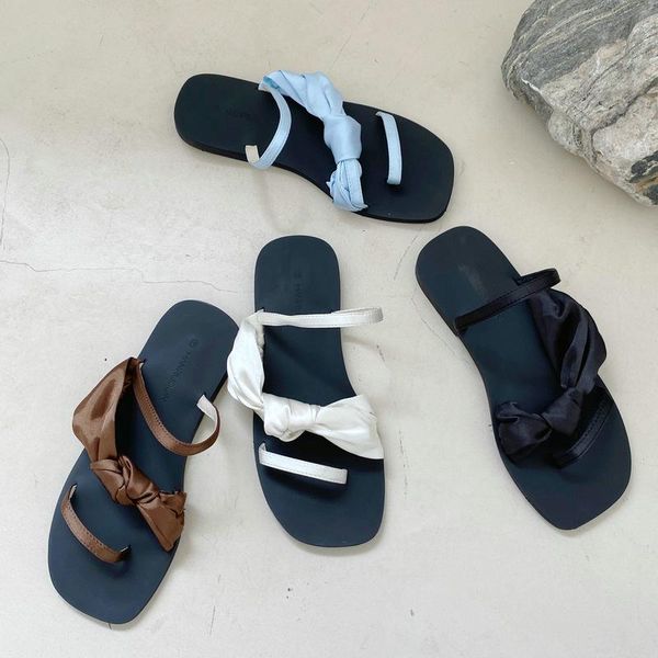 slippers rubber flip flops shoes woman 2021 low female butterfly-knot luxury slides beige heeled sandals flock hawaiian summ, Black
slippers rubber flip flops shoes woman 2021 low female butterfly-knot luxury slides beige heeled sandals flock hawaiian summ, Black