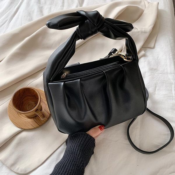 design tie handle small pu leather crossbody bags for women 2021 solid color folds shoulder handbags female travel totes bolsas
design tie handle small pu leather crossbody bags for women 2021 solid color folds shoulder handbags female travel totes bolsas