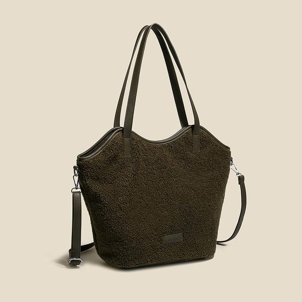 bag female 2021 new fashion large capacity casual tote bag niche design winter single shoulder messenger pack uc35
bag female 2021 new fashion large capacity casual tote bag niche design winter single shoulder messenger pack uc35