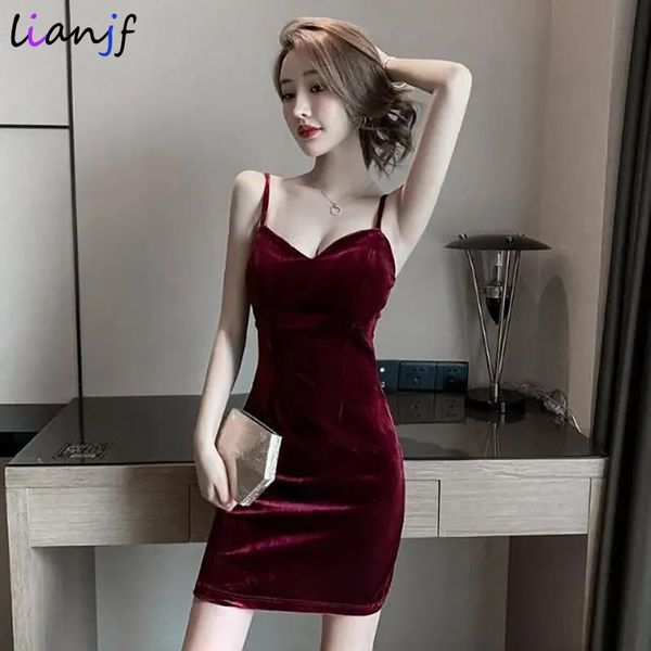 casual dresses vintage golden velvet v-neck slim party mini dress fashion black red club outfits for women sleeveless woman 2021, Black;gray
casual dresses vintage golden velvet v-neck slim party mini dress fashion black red club outfits for women sleeveless woman 2021, Black;gray