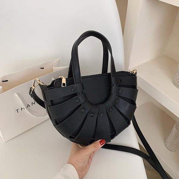 shoulder bags brand original design 2021 semi-circular bag handbag messenger underarm
shoulder bags brand original design 2021 semi-circular bag handbag messenger underarm