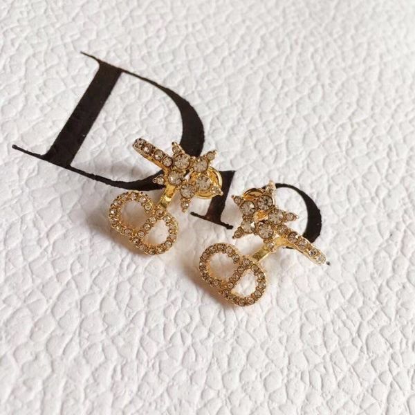 aaa designer jewelry classic five pointed star letter earrings fashion small versatile ear accessories, Golden
aaa designer jewelry classic five pointed star letter earrings fashion small versatile ear accessories, Golden