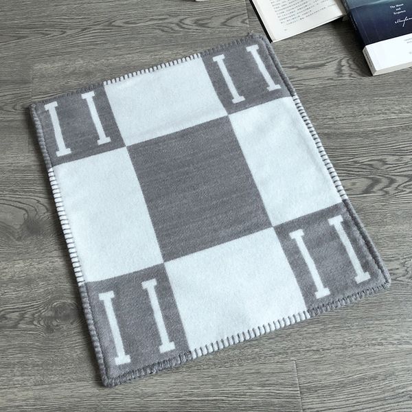 h pillow nordic home pillow case woven jacquard custom pillow case 2021 h blanket cushion sofa wool
h pillow nordic home pillow case woven jacquard custom pillow case 2021 h blanket cushion sofa wool