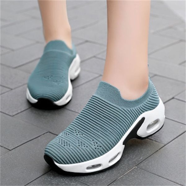 2021 new mesh breathable leisure travel thick bottom wee shake non-slip foot socks women's shoes plus size hj1u, Black
2021 new mesh breathable leisure travel thick bottom wee shake non-slip foot socks women's shoes plus size hj1u, Black