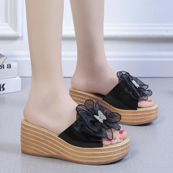 flock shoes woman 2021 on a wedge butterfly-knot slippers summer platform heeled mules luxury slides pantofle soft high designer, Black
flock shoes woman 2021 on a wedge butterfly-knot slippers summer platform heeled mules luxury slides pantofle soft high designer, Black