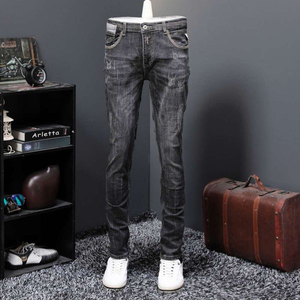 spring and autumn of 2019 new scraped slim fit jeans for men, Blue