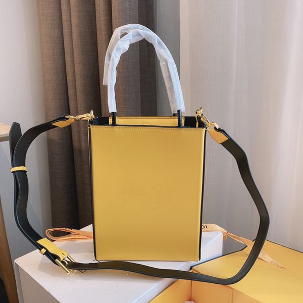 2021 new female designer handbag fashion cowhide shoulder shopping bag factory sale ing, Black
2021 new female designer handbag fashion cowhide shoulder shopping bag factory sale ing, Black