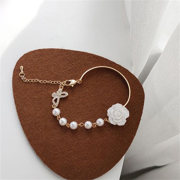 link, chain style bracelet, niche design, light luxury, korean jewelry, white rose flower, sweet jewelry wholesale, Black
link, chain style bracelet, niche design, light luxury, korean jewelry, white rose flower, sweet jewelry wholesale, Black
