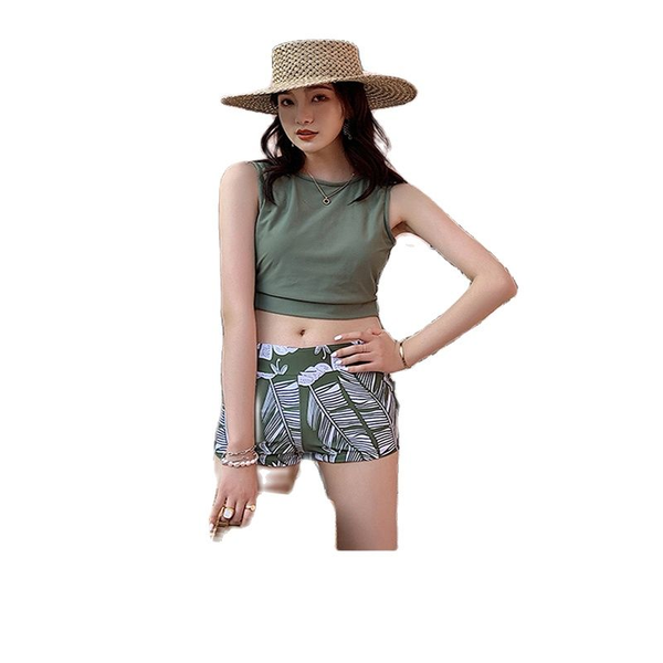 women's swimwear 2021 seasidevacation split swimsuit three-piece thin cover belly ins wind long skirt thick legs, White;black
women's swimwear 2021 seasidevacation split swimsuit three-piece thin cover belly ins wind long skirt thick legs, White;black