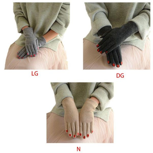 five fingers gloves womens winter faux wool touch screen embroidery nail pattern warm mittens, Blue;gray
five fingers gloves womens winter faux wool touch screen embroidery nail pattern warm mittens, Blue;gray