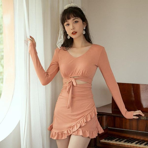 bathing suit women one piece plus size monokini swimsuit swimsuits for 2021 retro new skirt split polyester lycra solid
bathing suit women one piece plus size monokini swimsuit swimsuits for 2021 retro new skirt split polyester lycra solid
