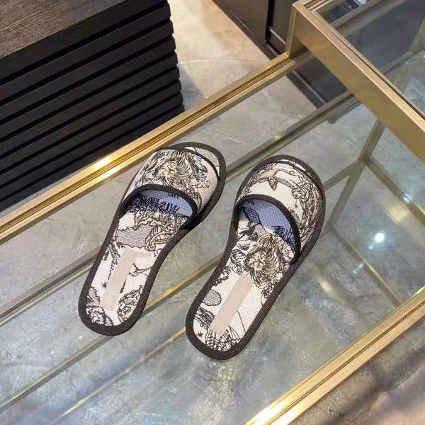 classic slippers summer woman beach cartoon big head slippers leather flat shoes l bath letters lady slippers, Black
classic slippers summer woman beach cartoon big head slippers leather flat shoes l bath letters lady slippers, Black