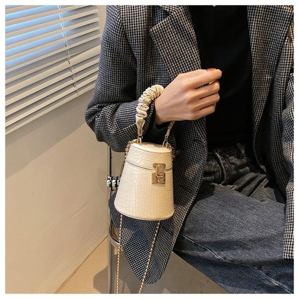 evening bags fashion purses and handbags luxury female designer bag brand crocodile pattern small bucket crossbody for women 2021
evening bags fashion purses and handbags luxury female designer bag brand crocodile pattern small bucket crossbody for women 2021