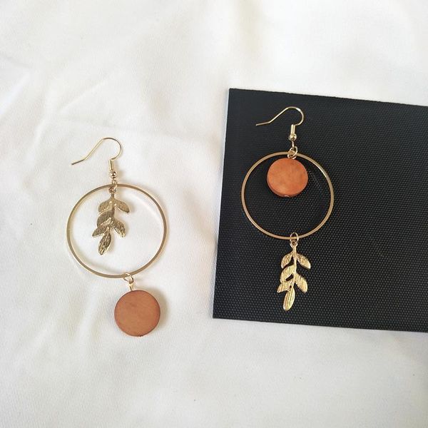 hoop & huggie selling fashion retro cute temperament asymmetrical wooden leaf drop earrings for women, Golden;silver
hoop & huggie selling fashion retro cute temperament asymmetrical wooden leaf drop earrings for women, Golden;silver